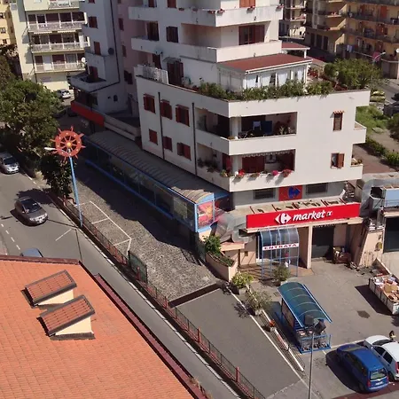 Bellavista 拉默齐亚泰尔默